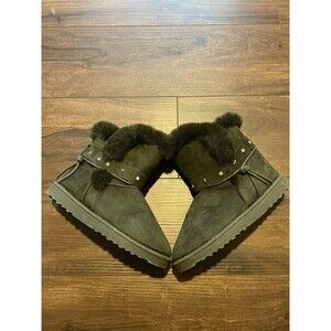 One O One Olive Green Faux Fur Lined Boots Size 7